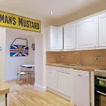Traditional Georgian Apartment In Central London