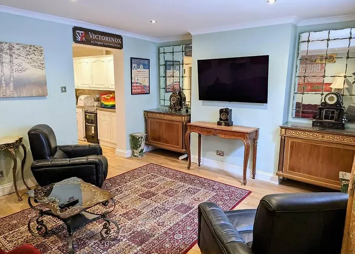 Traditional Georgian Apartment In Central London