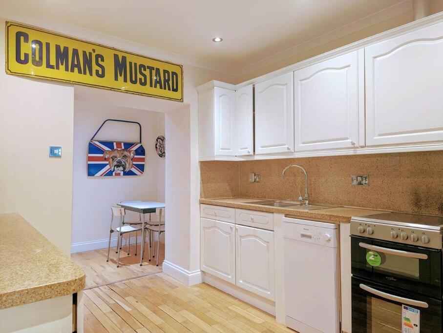 Apartment Traditional Georgian In *